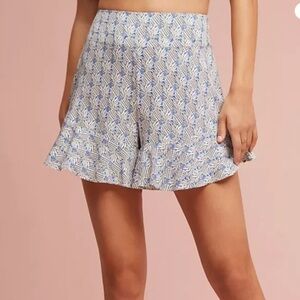 Maeve white blue pineapple print flowy ruffle rayon short Size 10 Anthropologie